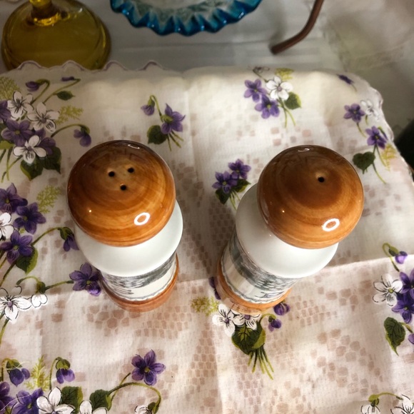 West Germany salt & pepper shakers - Picture 3 of 7